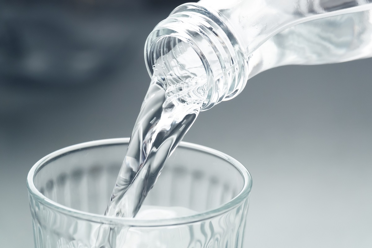 água ajuda a diminuir retenção de líquido